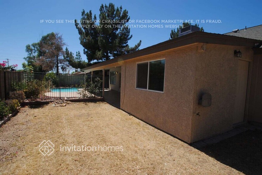 Building Photo - 8249 W Dreyfus Dr