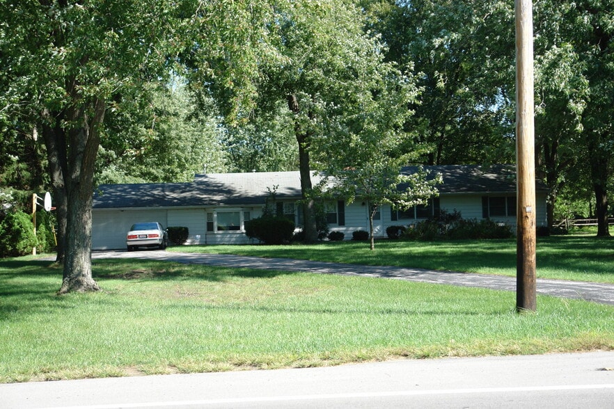 Building Photo - 3660 N Mccord Rd