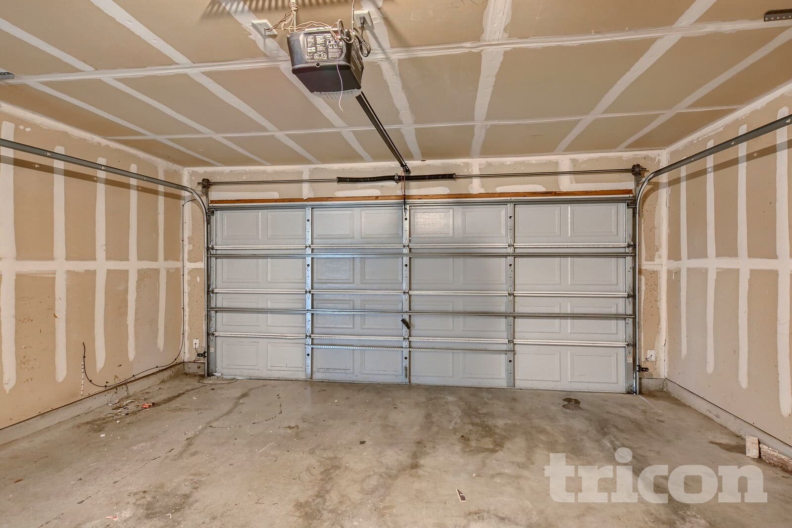 Building Photo - 712 Locustberry Dr