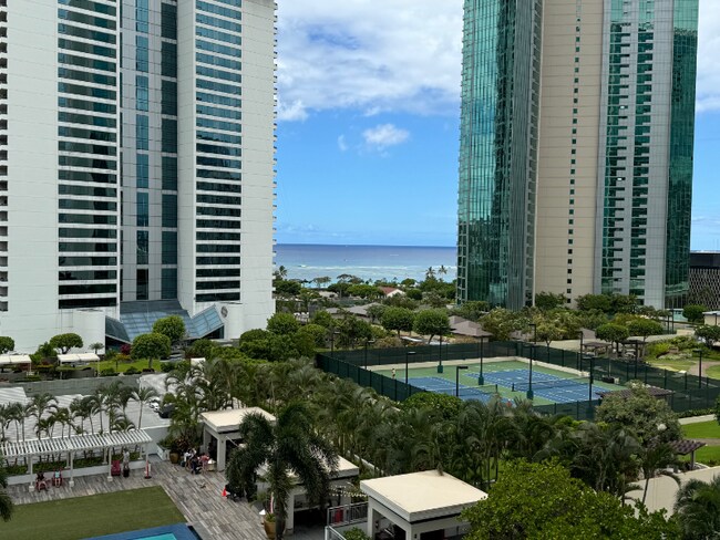 Building Photo - 1189 Waimanu St