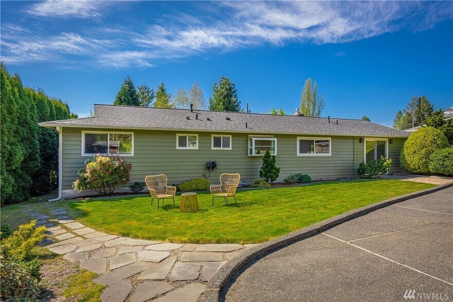 back of house - 1307 Cypress Ln