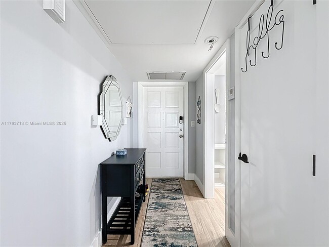 Building Photo - 2671 S Course Dr