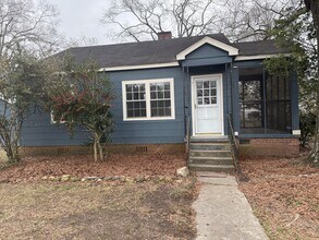 Building Photo - 605 Shannon Cir NE