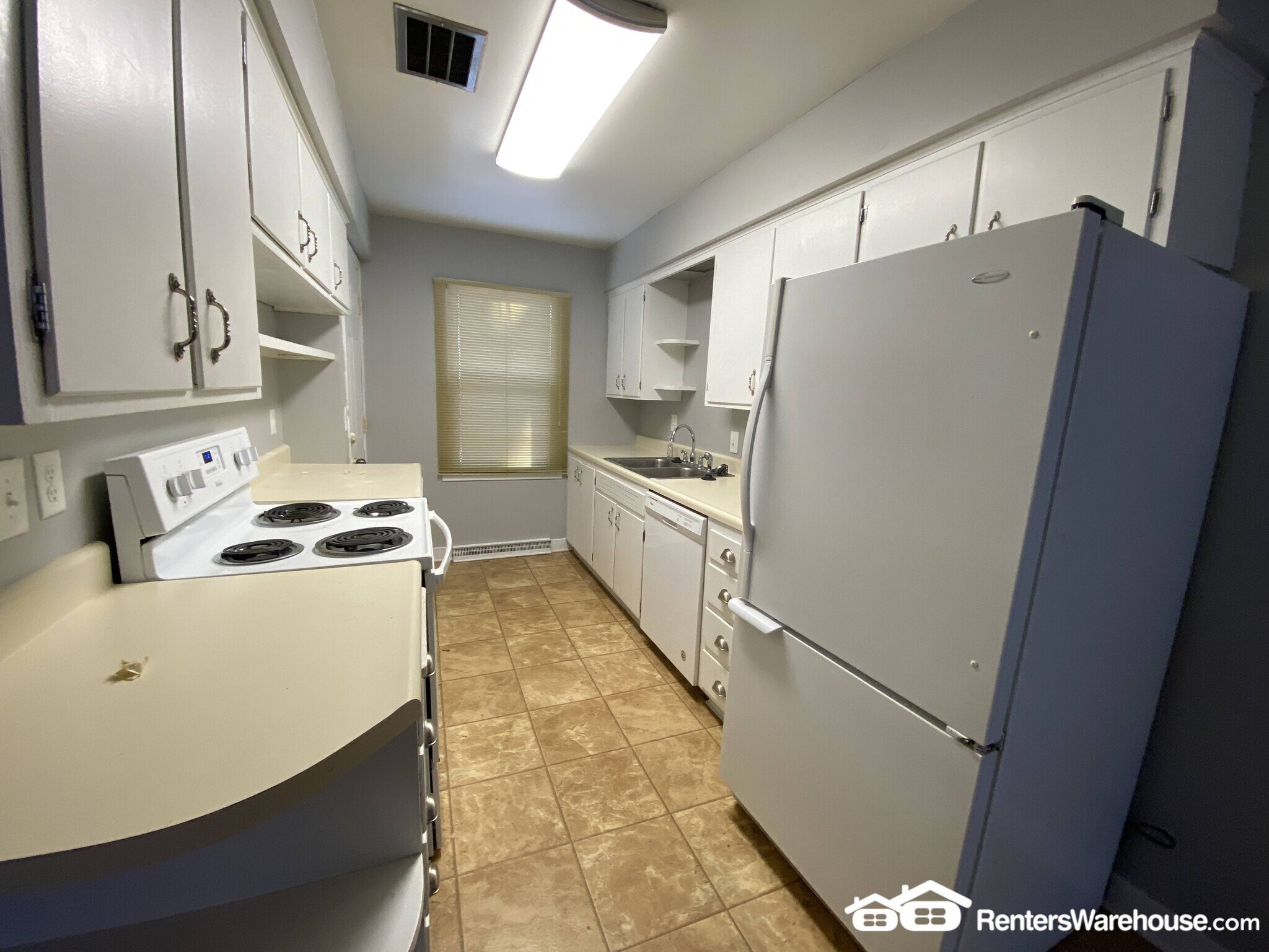 Building Photo - 1417 Cummins Pkwy