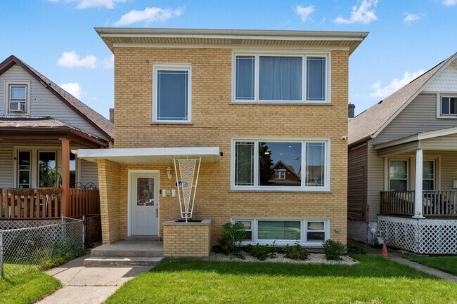 Building Photo - 5641 W 64th St
