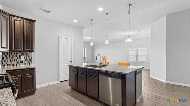 Building Photo - 3210 Roan St