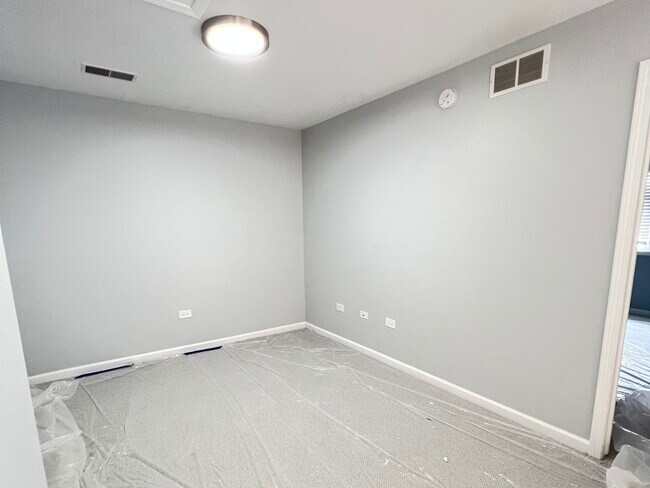 Building Photo - 123 Iliad Dr