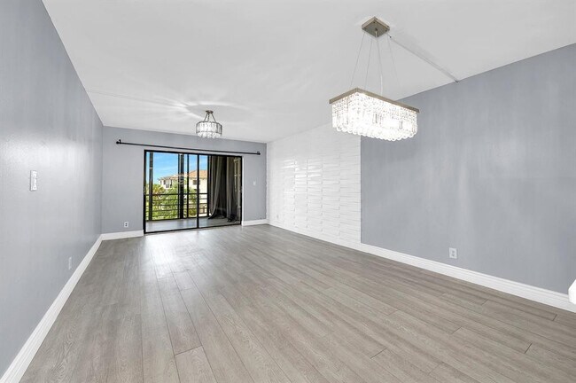 Building Photo - 9355 SW 8th St