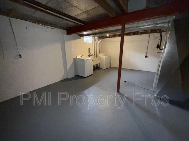 Building Photo - 8148 S 88th St