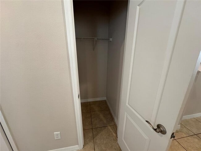 Building Photo - 7448 Leighside Dr