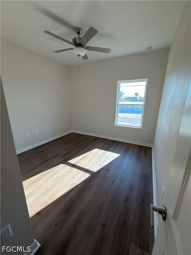 Building Photo - 2381 Oleander St