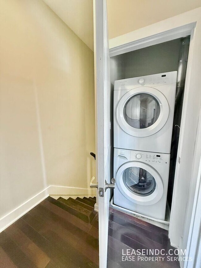 Building Photo - 907 N Street NW-#1B