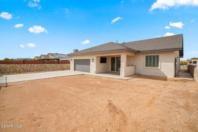 Building Photo - 14640 Charles Foster Ave