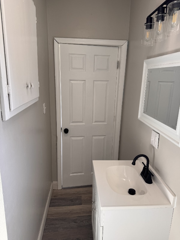 Building Photo - 564 Eastern Ave