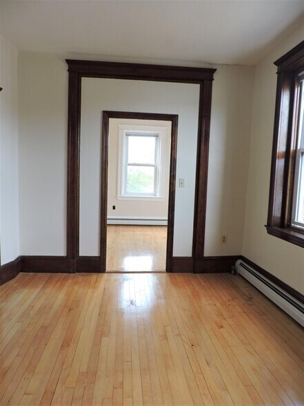 Building Photo - 274 Brookline St