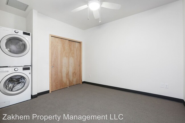 Building Photo - 3785 Yates St