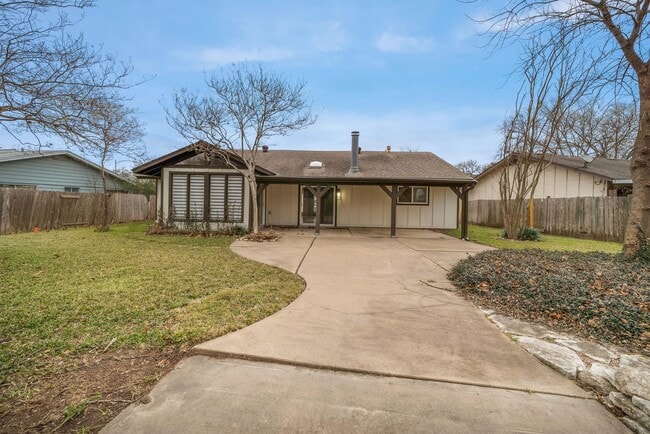 Building Photo - 2515 Berkett Dr