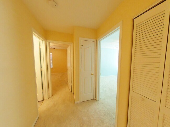 Building Photo - 3 Bedrooms, 2.5 Bathrooms Townhouse Rental in the Gables of York County