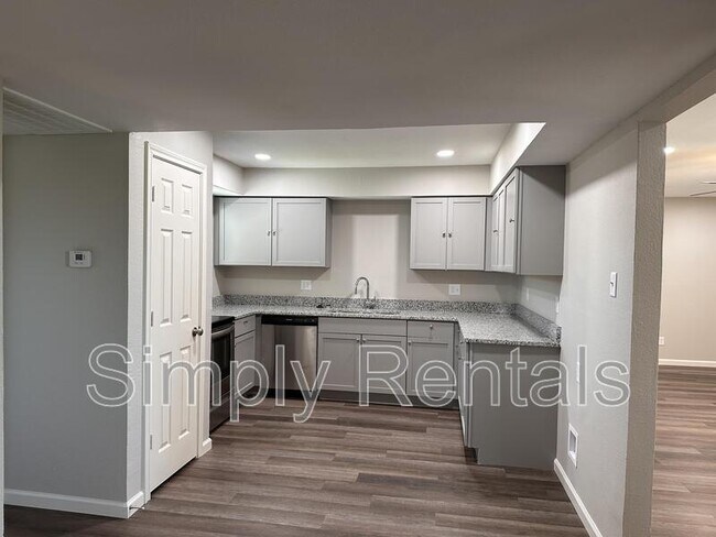 Building Photo - 11015 I-30 Frontage Rd