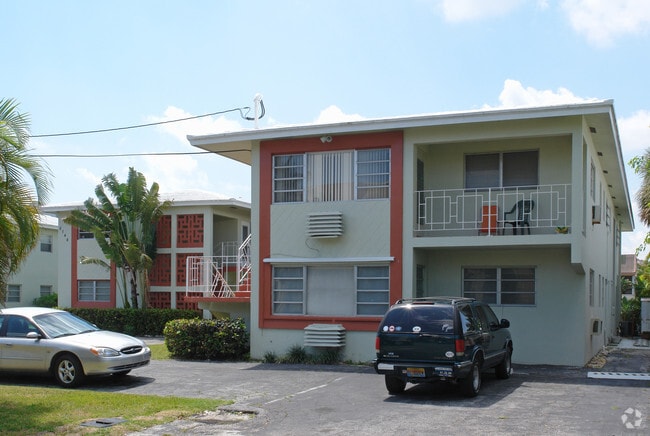 Building Photo - Cambridge Apartments