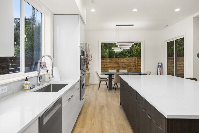 Building Photo - 11612 SE 196th St