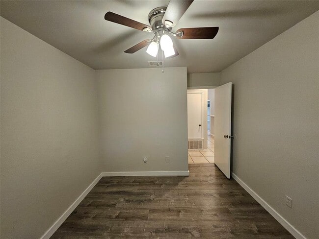 Building Photo - 12806 Margit Dr