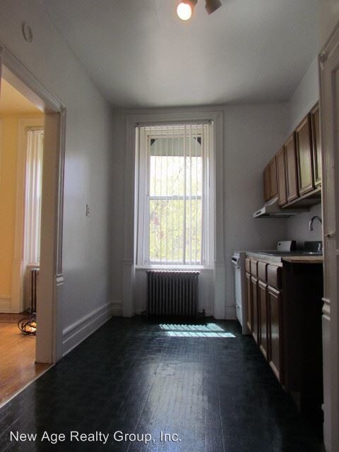 Building Photo - 3029 W Girard Ave