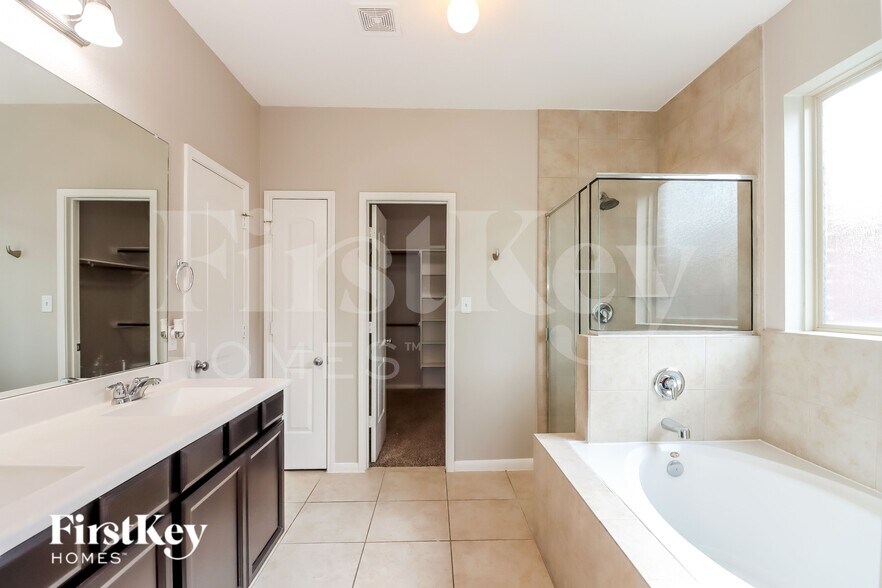 Building Photo - 5906 Watford Bend