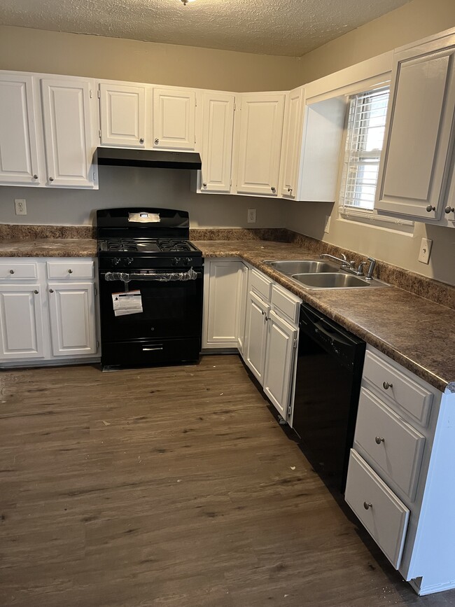 Kitchen with *ALL NEW APPLIANCES* - 1471 Moray St SW