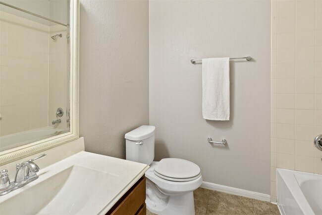 Building Photo - 11614 Lantana Reach Dr