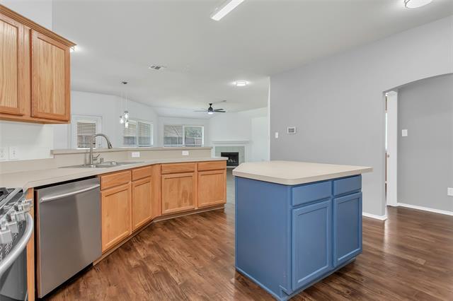 Building Photo - 9721 Meadow Rue Dr