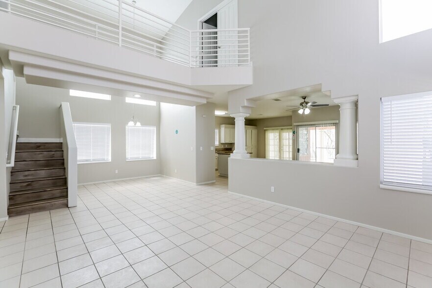 Building Photo - 8789 Wahine Ct