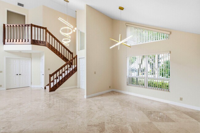 Building Photo - 4720 NW 28th Ave