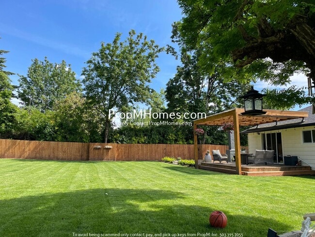 Building Photo - Gorgeous Updated Home in Oak Grove - 4 Bedrooms!