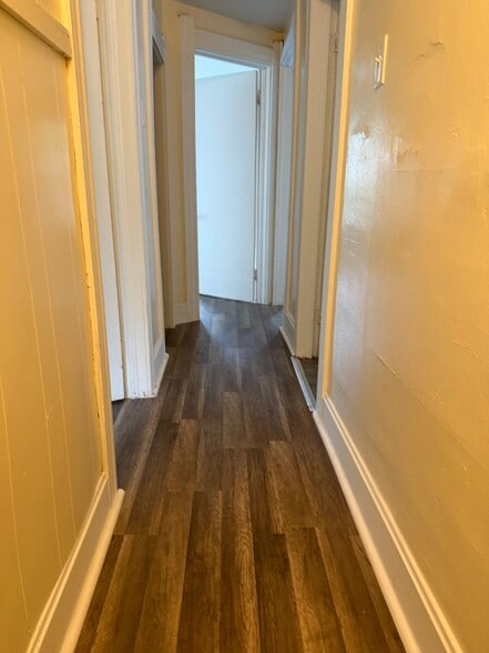 Building Photo - 1948 Long Ave