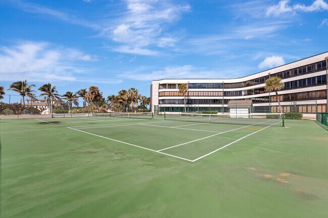 Building Photo - 1357 NE Ocean Blvd