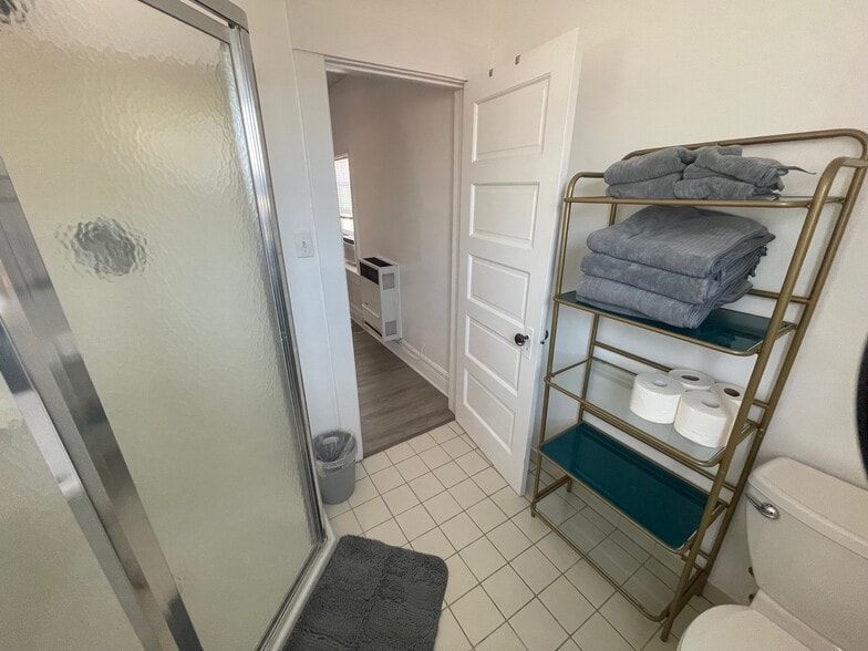 Building Photo - 4510 N Figueroa St