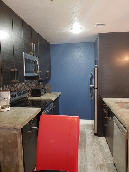 Building Photo - 2518 McCarran St
