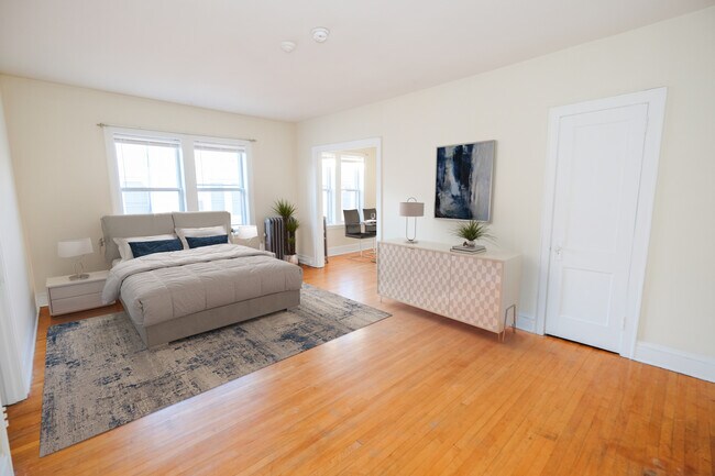 Building Photo - James Apartments | 2886