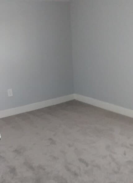 Building Photo - 33 New St