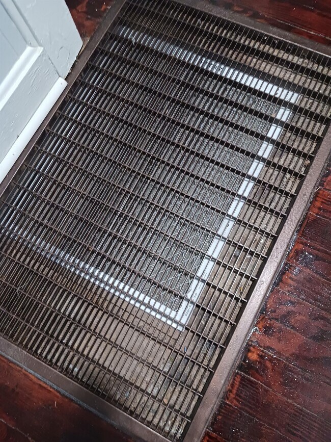 Building Photo - 216 Charlotte Ave