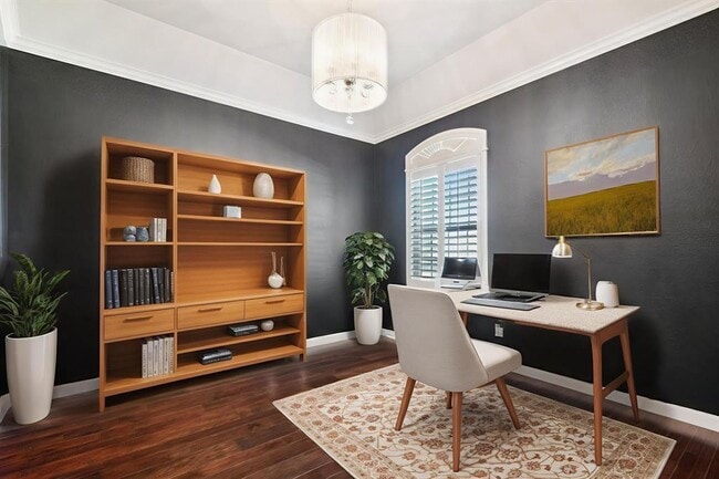 Building Photo - 2244 Hilltop Climb Dr