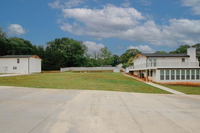 Building Photo - 6157 Orville Dr