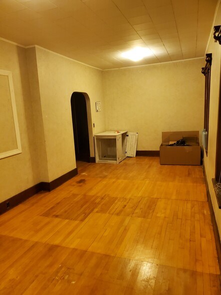 living room leading to dining room - 606 7th St N