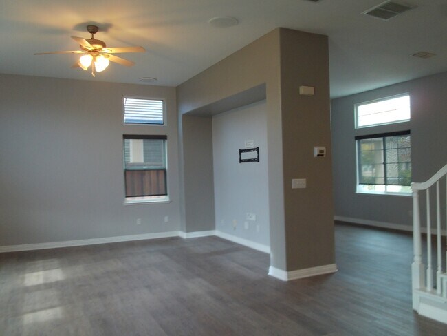 Building Photo - 1326 Paddington Way