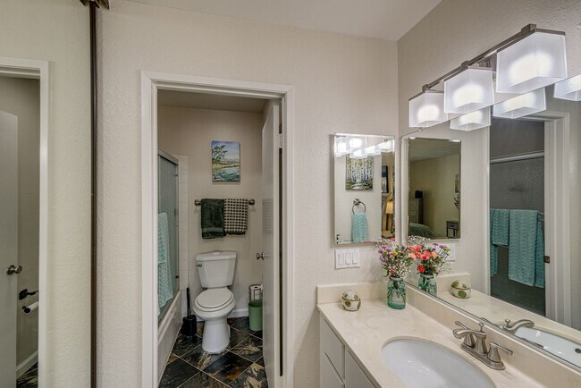 Building Photo - 10710 Dabney Dr