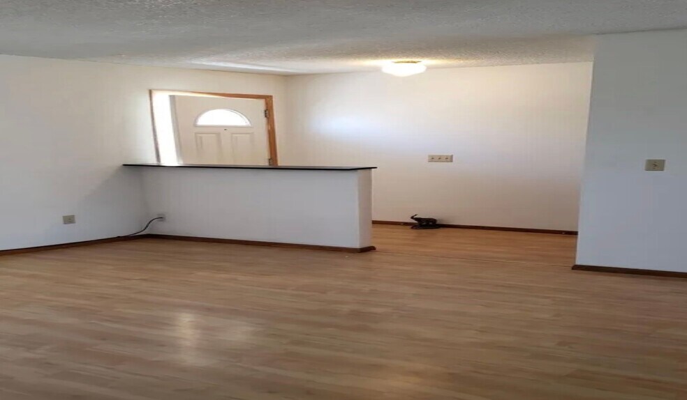 Building Photo - 3247 Chanute Pl