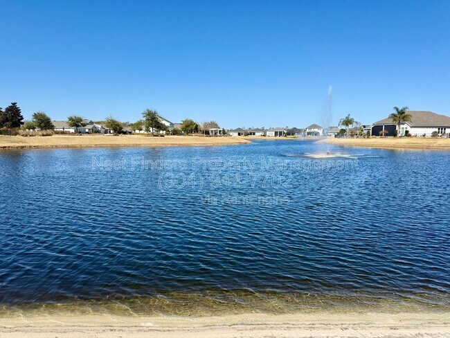 Building Photo - 10682 Aventura Dr