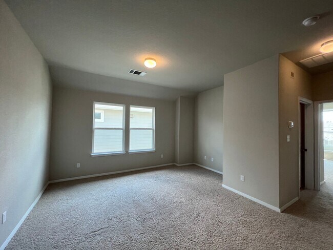 Building Photo - 194 Living Reef Dr