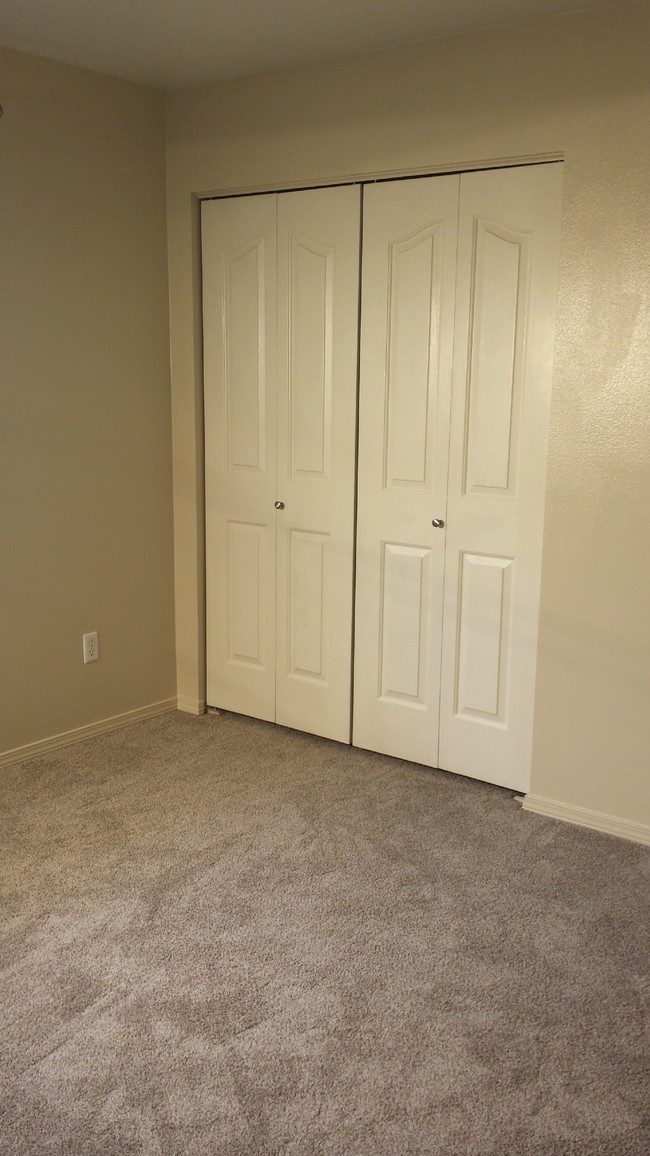 Deep Closets - 1211 Balfour Dr